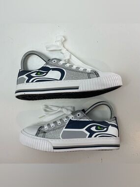 NEW Seattle Seahawks NFL Women's size 6 Glitter Blue Canvas FOCO Shoes